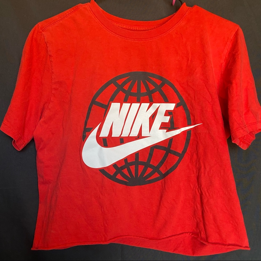 Nike Crop Top